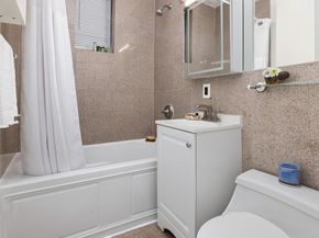 320 East 35th Street 6F, New York NY 10016