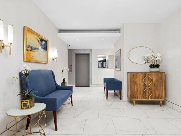 525 East 82nd Street 8D, New York NY 10028