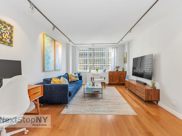 245 East 54th Street 25H, New York NY 10022