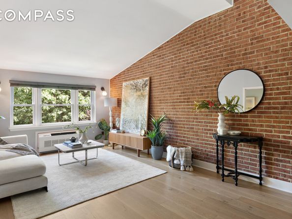 113 Prospect Park SW 12, Brooklyn NY 11218