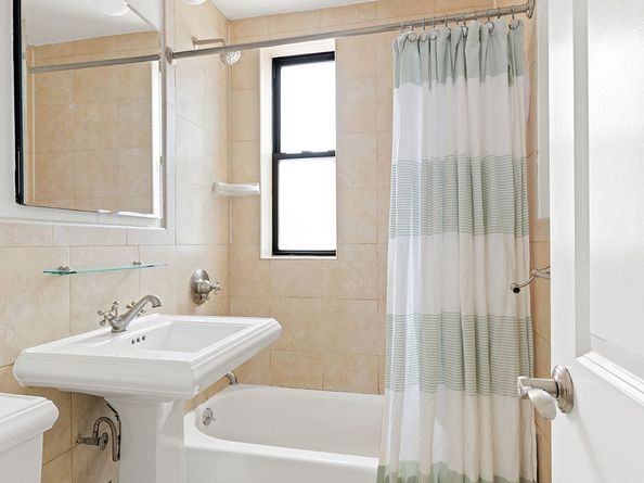 30 East 9th Street 5M, New York NY 10003