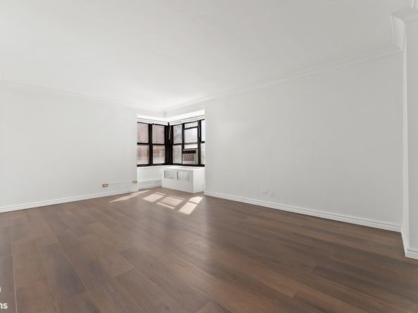 266 East Broadway B1006, New York NY 10002