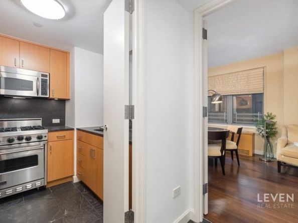 100 West 58th Street 11AB, New York NY 10019