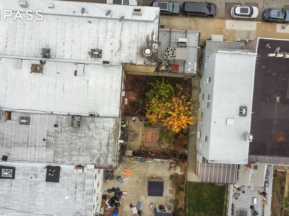 62-22 Myrtle Avenue, Queens NY 11385