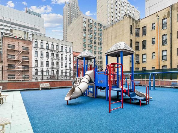 422 East 72nd Street 7E, New York NY 10021