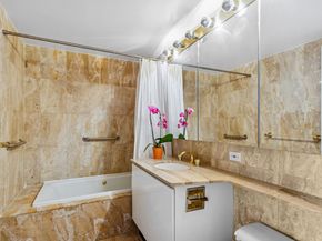 422 East 72nd Street 7E, New York NY 10021