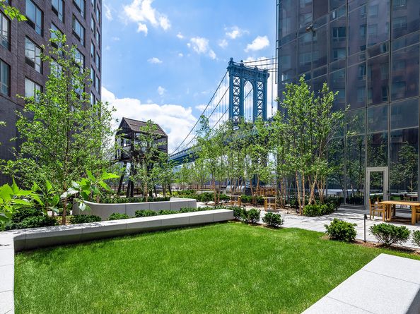 252 South Street 71F, New York NY 10002