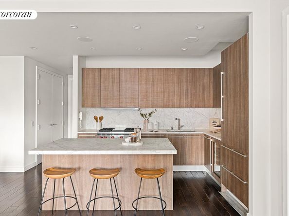 250 West Street 8H, New York NY 10013