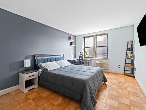 1874 Pelham Parkway S 5B, Bronx NY 10461