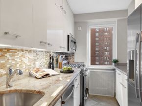411 East 53rd Street 8C, New York NY 10022