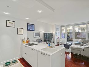 5-19 Borden Avenue 1C, Queens NY 11101
