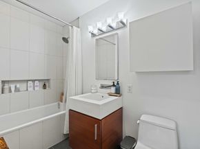 5-19 Borden Avenue 1C, Queens NY 11101