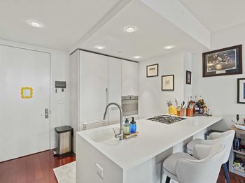 5-19 Borden Avenue