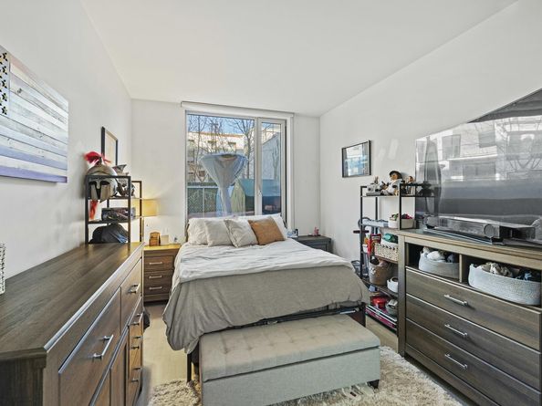 5-19 Borden Avenue 1C, Queens NY 11101