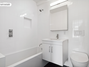 148-09 Northern Boulevard 5J, Queens NY 11354