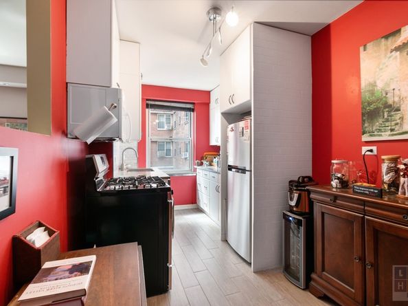 575 Grand Street E1004, New York NY 10002