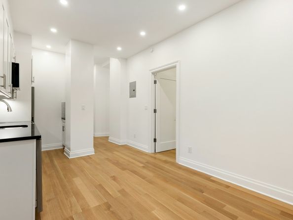 215 West 75th Street 1B, New York NY 10023