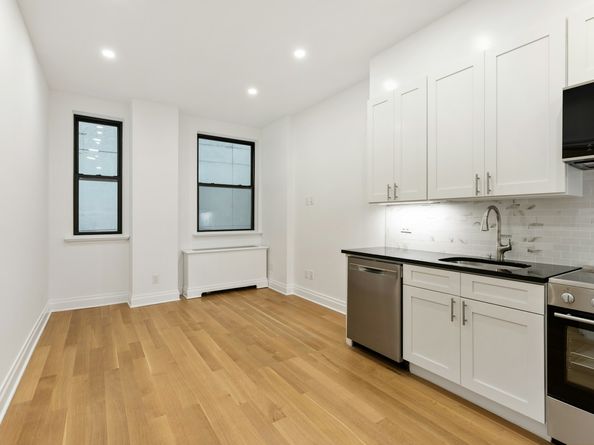 215 West 75th Street 1B, New York NY 10023