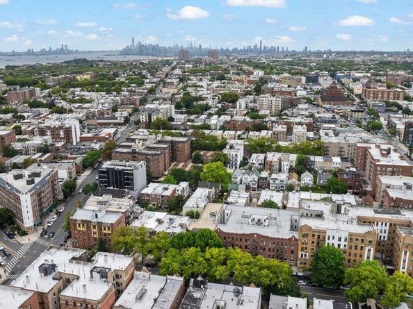 325 Marine Avenue C3, Brooklyn NY 11209