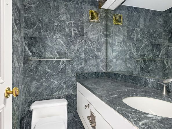 188 East 70th Street 8E, New York NY 10021