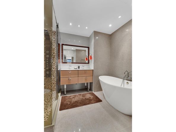 641 5th Avenue 30F, New York NY 10022