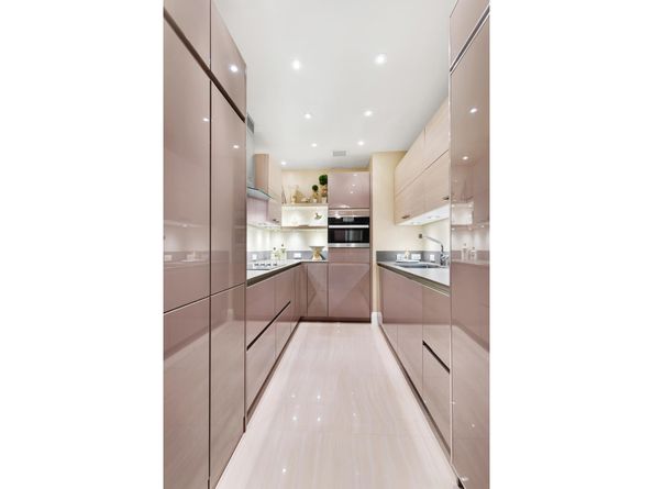 641 5th Avenue 30F, New York NY 10022