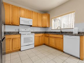 337 Ivory Circle, Aurora CO 80011