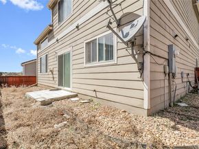 337 Ivory Circle, Aurora CO 80011