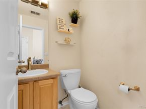 337 Ivory Circle, Aurora CO 80011