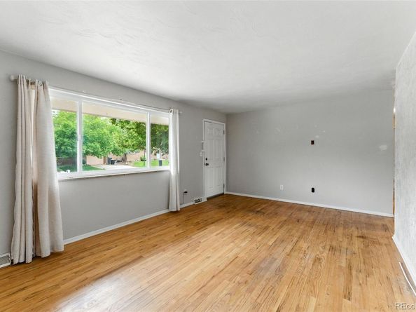 1534 Mount Evans Drive, Longmont CO 80504