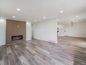 299 Salem Court, Aurora CO 80011