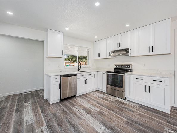299 Salem Court, Aurora CO 80011