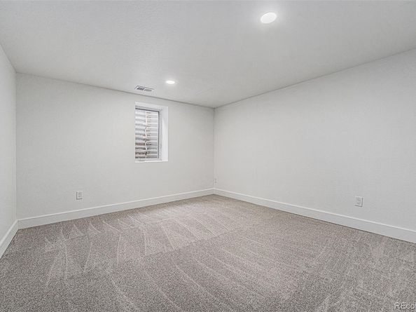 299 Salem Court, Aurora CO 80011