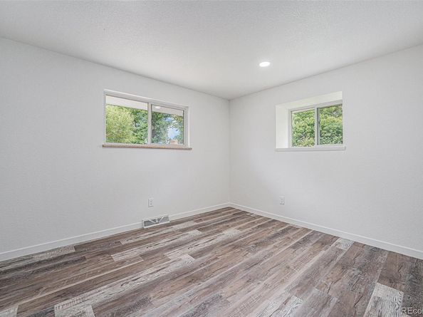 299 Salem Court, Aurora CO 80011