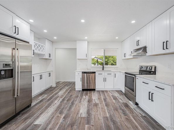 299 Salem Court, Aurora CO 80011