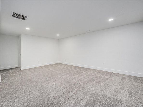 299 Salem Court, Aurora CO 80011