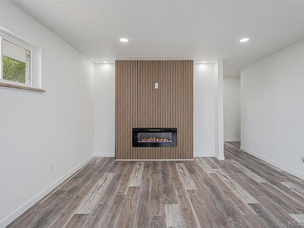 299 Salem Court, Aurora CO 80011