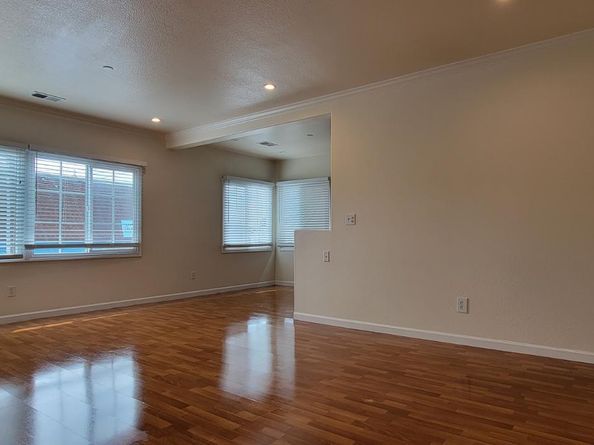 5922 Camden Street, Oakland CA 94605