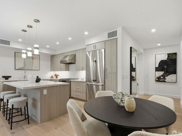 425 First Street 14, Los Altos CA 94022