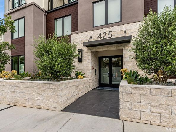 425 First Street 14, Los Altos CA 94022