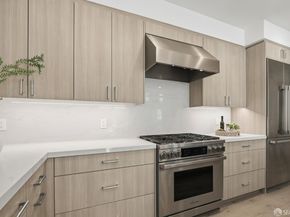 425 First Street 14, Los Altos CA 94022