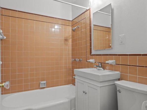 193 Hillside Boulevard, Daly City CA 94014