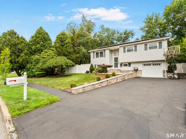 8 Country Club Road, Norwalk CT 06851