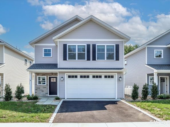 8 Fieldstone Court 8, Bethel CT 06801