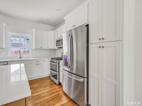 16 Windward Way 16, Shelton CT 06484