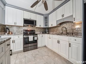 143 Hoyt Street APT 2H, Stamford CT 06905