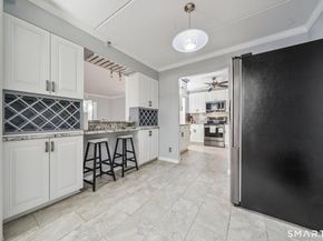 143 Hoyt Street APT 2H, Stamford CT 06905