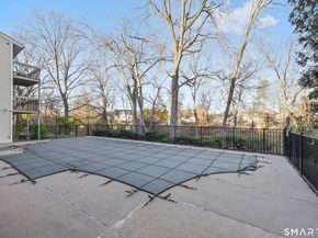 61 Riverside Avenue 14, Stamford CT 06905