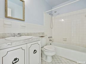 61 Riverside Avenue 14, Stamford CT 06905