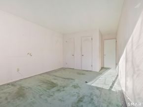 61 Riverside Avenue 14, Stamford CT 06905